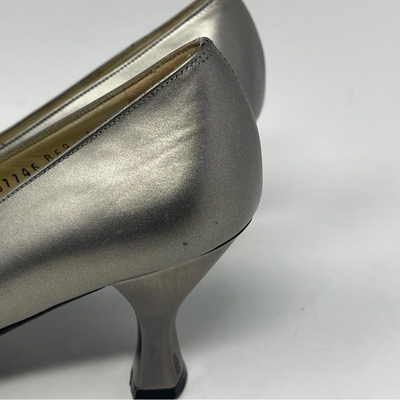 Salvatore Ferragamo Pumps Womens 6 B Metallic Silver Gray Leather Heels Vintage - Picture 11 of 16